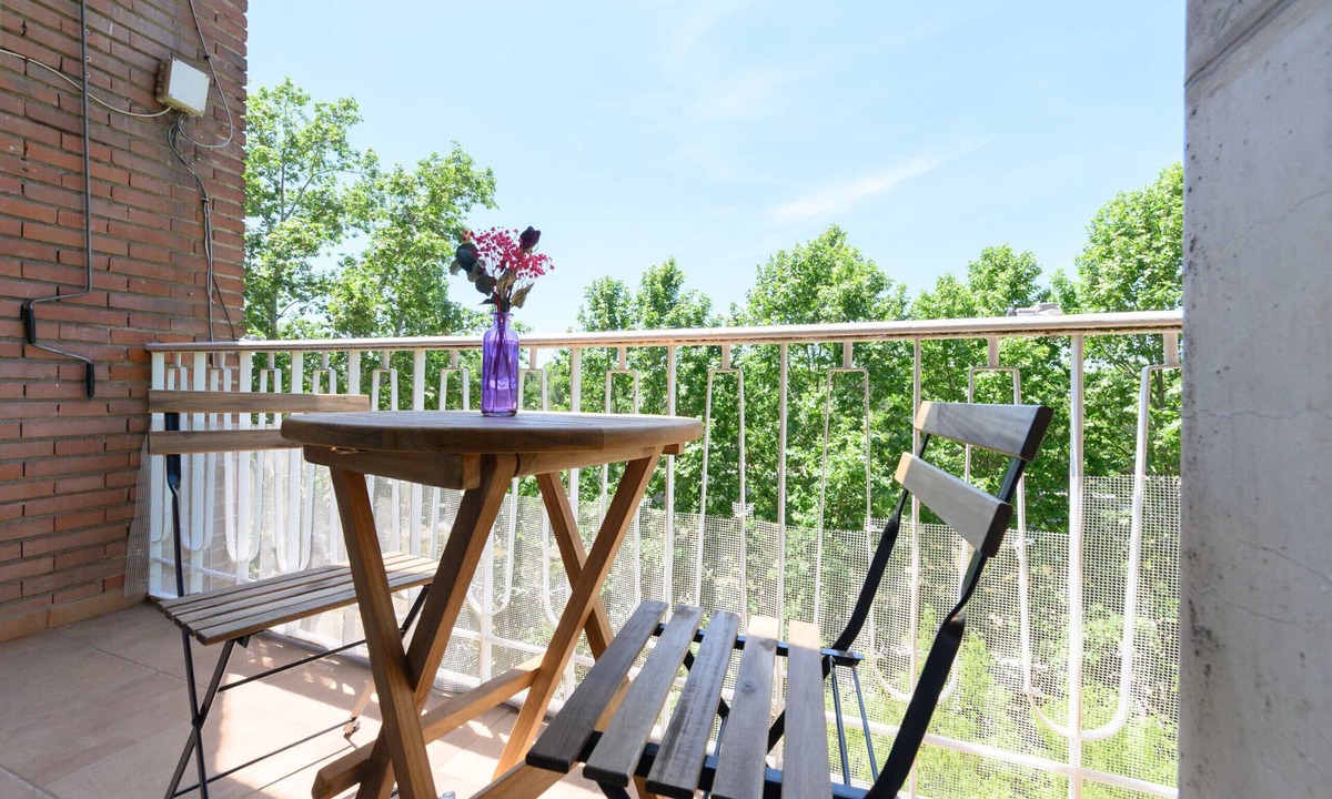 Moncloa - Arguelles Apartment | Studio with balcony - Everything you need for a perfect stay in Madrid