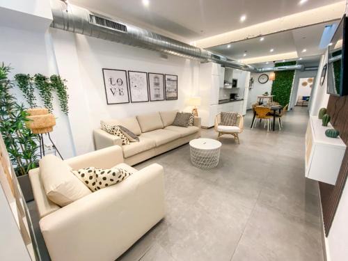 Triana Apartment | Stuning apartment next to the river - Sevillarooms