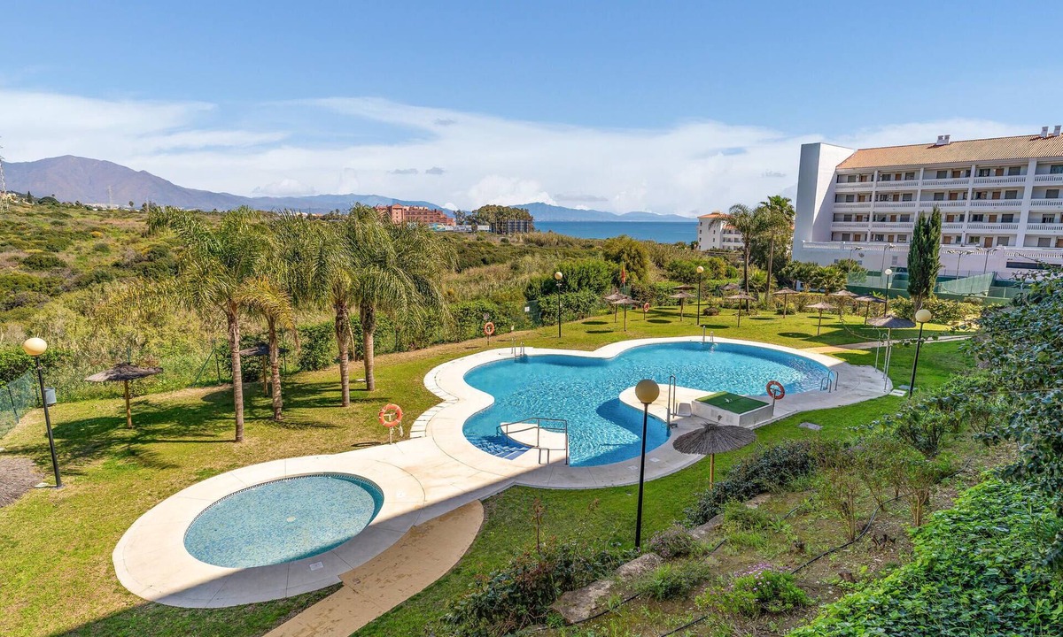 Puerto de la Duquesa Apartment | Stunning apartment in Manilva with WiFi