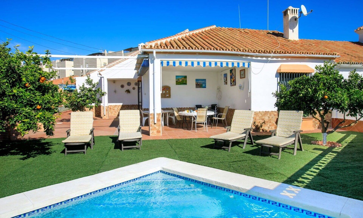 Rincon de la Victoria House | Stunning private villa for 8 guests with private pool, WIFI, A/C, TV and terrace