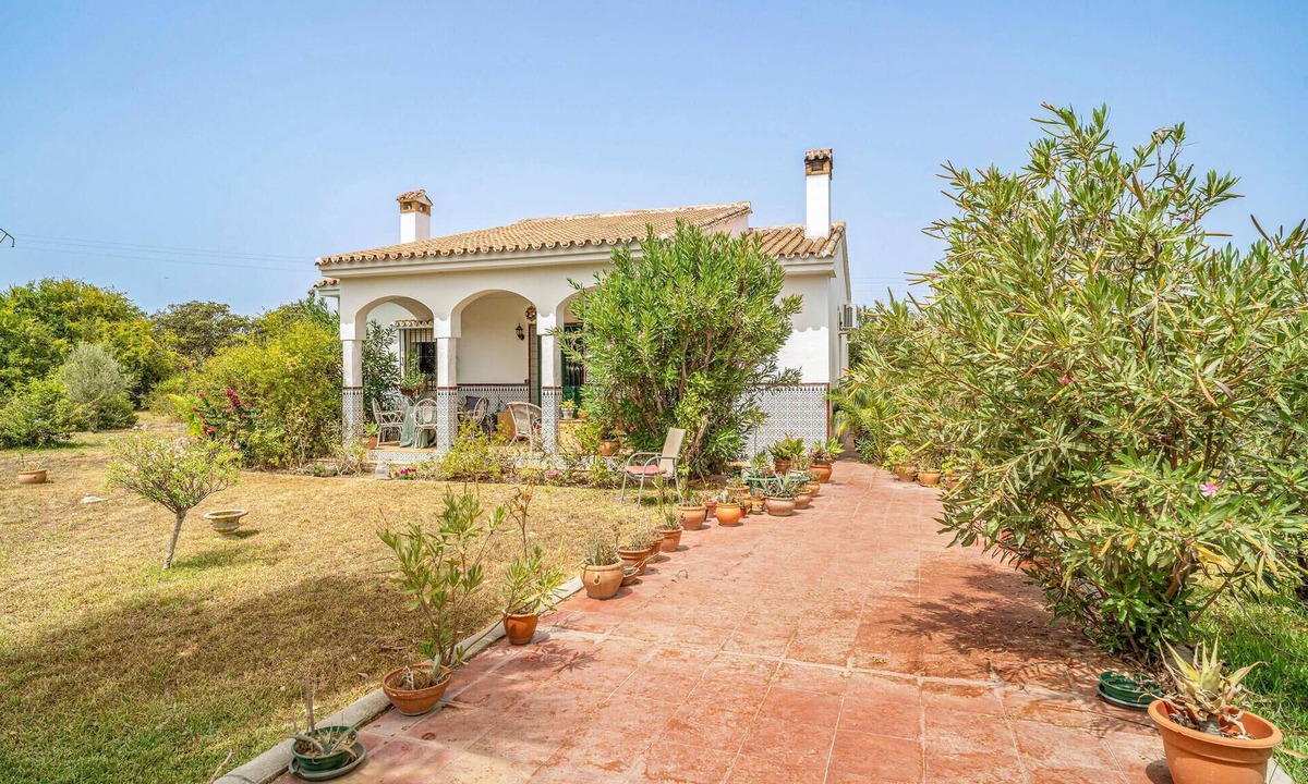 Alhaurin de la Torre House | Stunning home in Alhaurin de la Torre