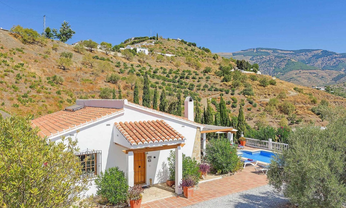 Canillas de Albaida House | Stunning home in Canillas de Albaida