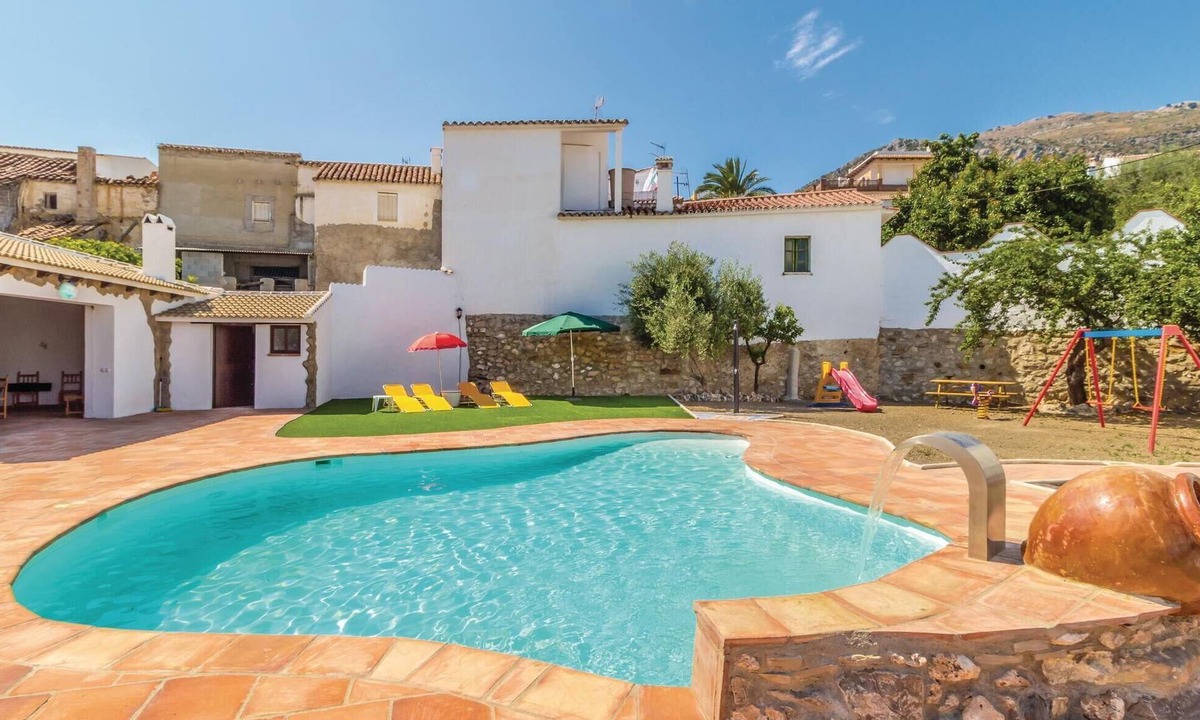 Mondron House | Stunning home in Periana