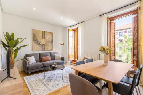Goya Apartment | Stylish 2-Bed Apartment Near Madrid Landmarks