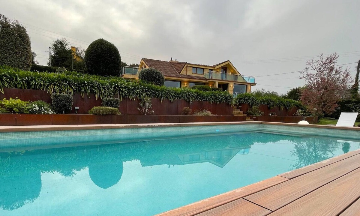 Maono Villa | Stylish Host -Deluxe Villa close to beaches and Santander
