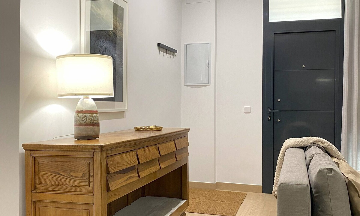 Atocha Apartment | Stylish & Spacious 60 m² Flat in Madrid Río. Seasonal Rental