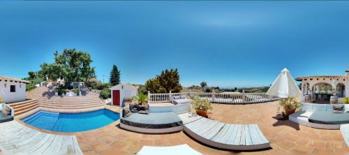 Almayate Bajo Apartment | Suite in Finca Molino in Almayate with Pool, Sea Views, Family Touch & Dog Madness