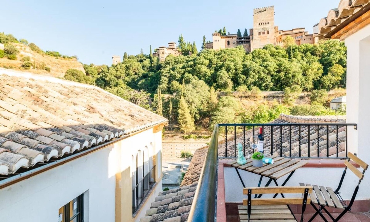 San Pedro Apartment | Suites Horno del Oro - Paseo de los Tristes 2