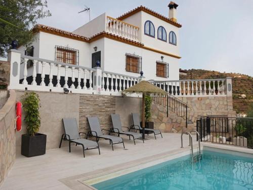 Canillas de Aceituno House | Sunny Solarium Holiday Home
