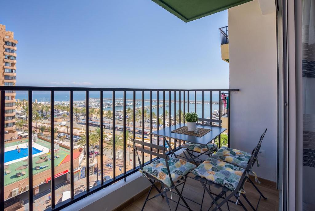 Fuengirola City Centre Apartment | Sur Suites Perla 6-3