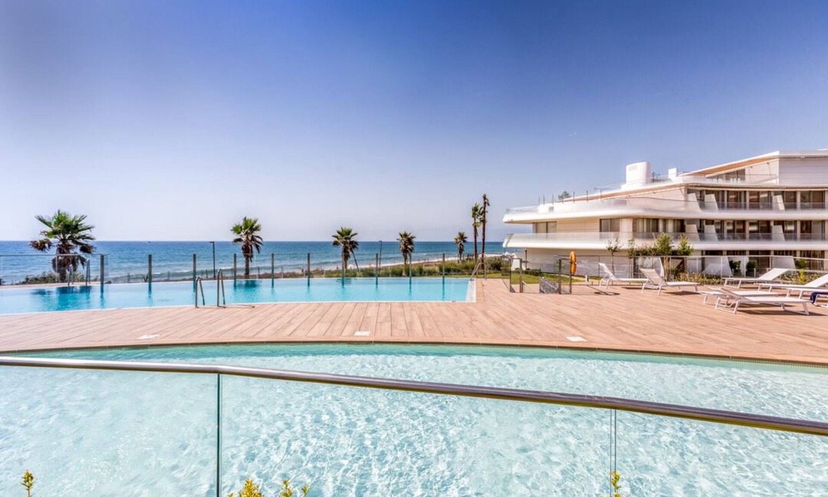 Estepona House | The Edge Estepona Luxury Frontline Beach Apartment