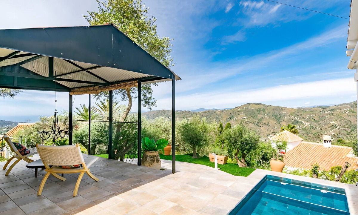 Competa House | The View – Villa with Private Pool, Walking Distance to Cómpeta