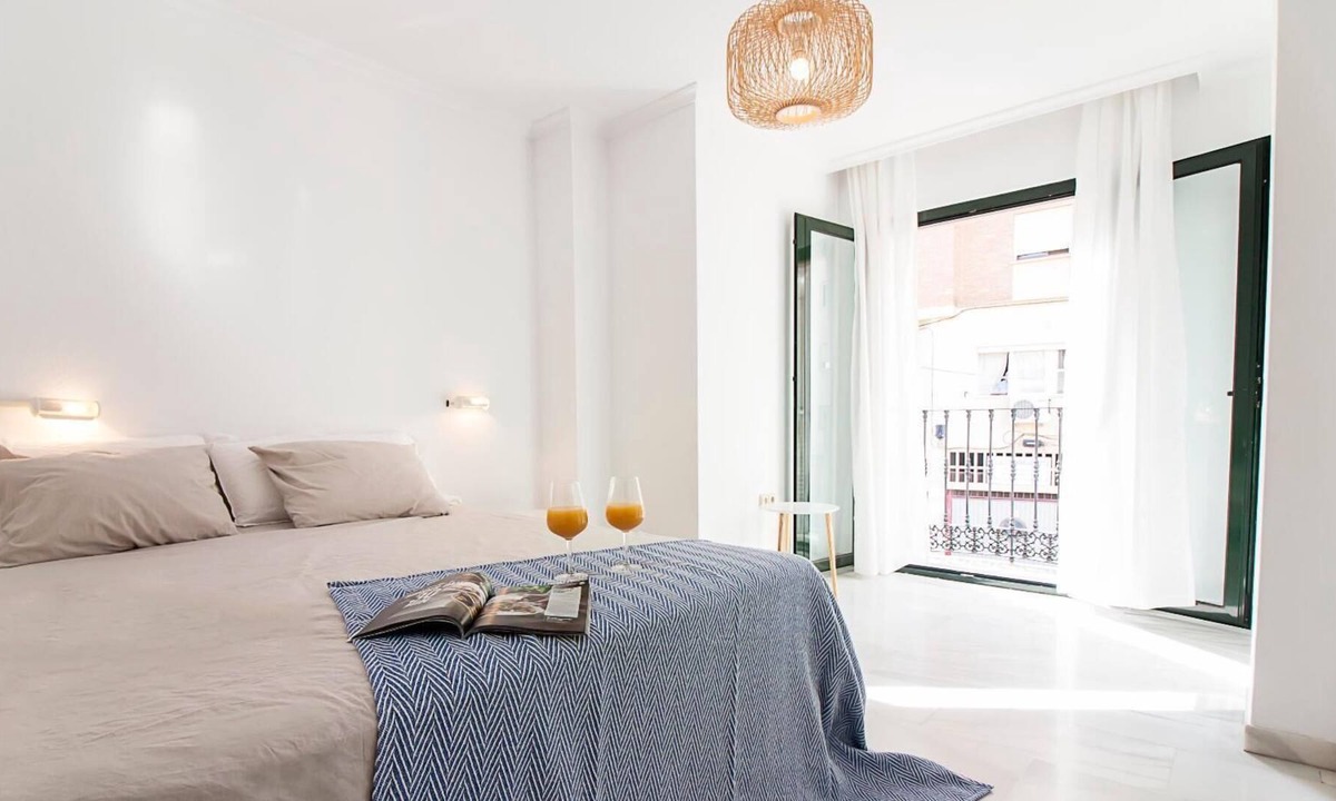 Bailen-Miraflores Apartment | Tomas FreshApartments by Bossh! Apartments