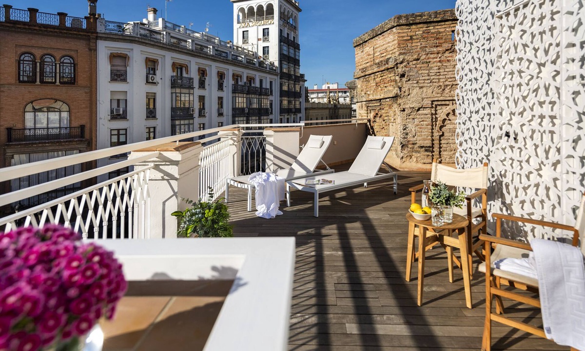 El Arenal Hotel | Torre Homenaje Historical Suites