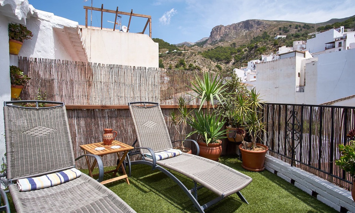 Canillas de Aceituno House | Traditional house in the heart of the village