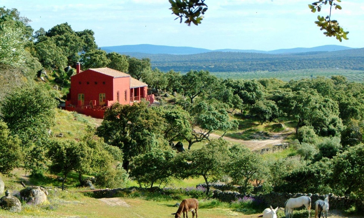 Montanchez House | Traditional spacious cortijo surrounded by peaceful nature with lovely pool