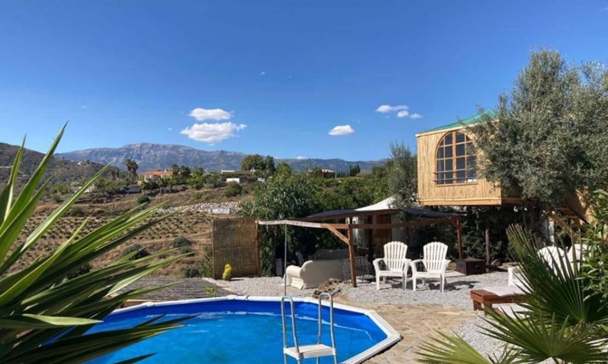 Algarrobo House | Treehouse/Casa Arbol , Stunning sea views, Sleeps 4. Spa,Free Wifi. Pool Table