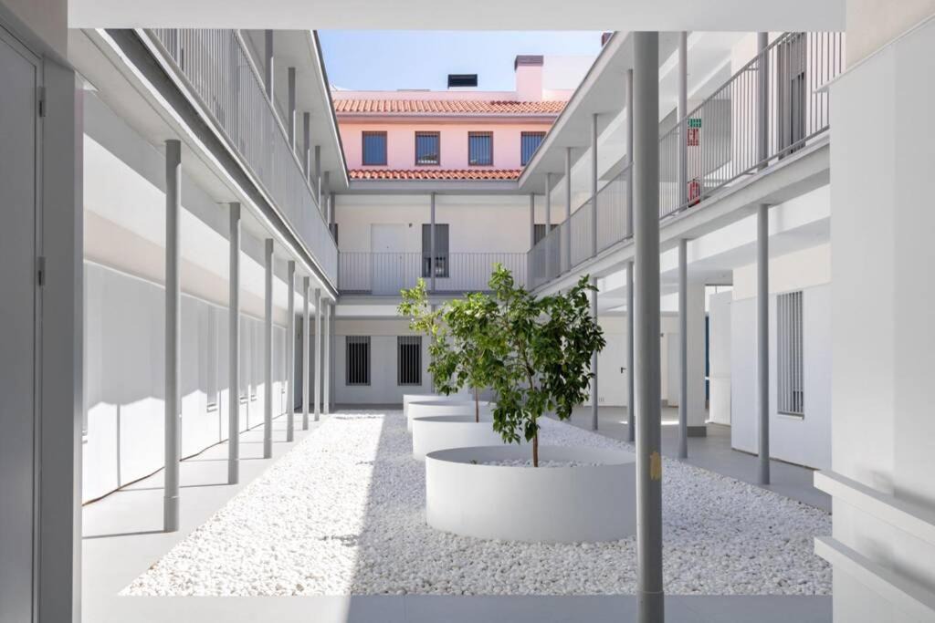 Triana Apartment | Triana Pages Oasis by Valcambre