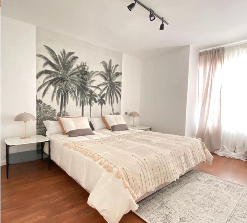Cotos Apartment | Tu Escapada Urbana - Plaza de Castilla III, Diseño y Localización