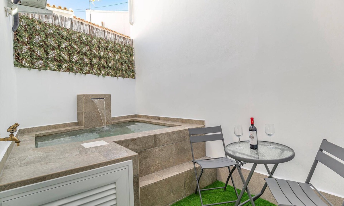 El Gastor House | Two-bedroom stunning home in El Gastor