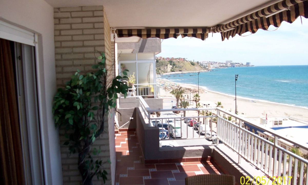 Costa del Sol Apartment | Two bedroom, two bathroom, with balcony and private parking at the ocean drive