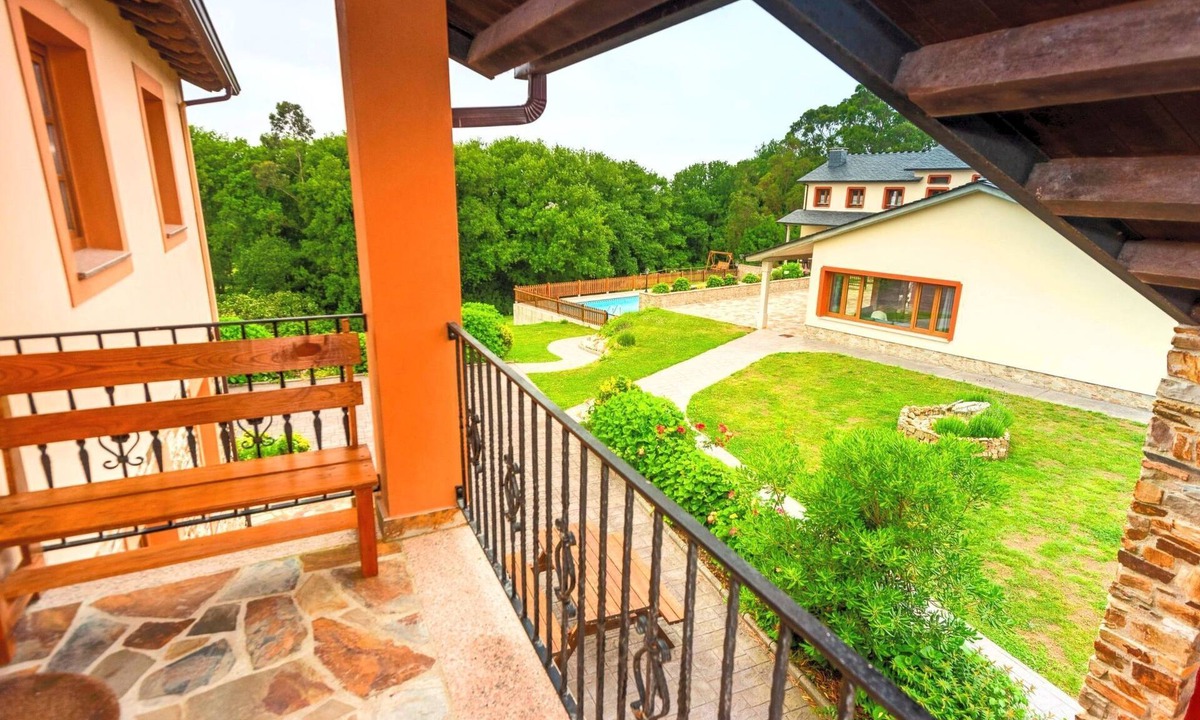 Serantes Apartment | Unterkunft mit Aussicht in "Apartamentos Navalin by Interhome