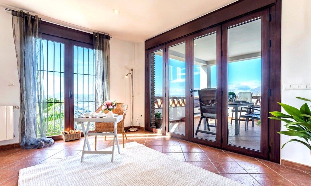 Alcaucin Apartment | Vacation home El Encinar
