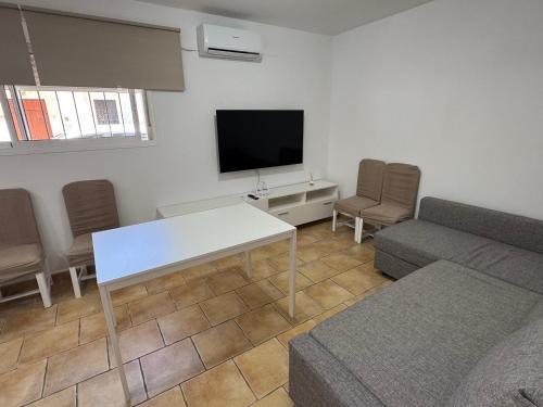 Lora Del Rio Apartment | Velazquez