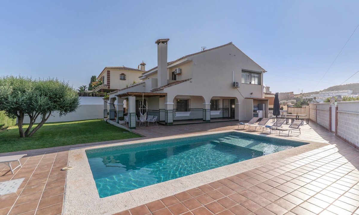 Rincon de la Victoria House | Villa Azucena – Vacation Home with Private Pool and Garden Near Rincón de la Victoria Beach