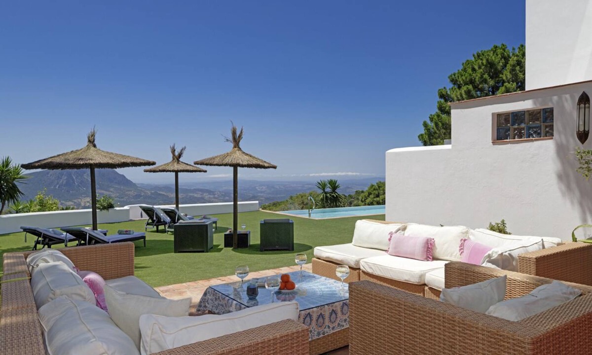 Gaucin Villa | Villa Bougainvillea - Three Bedroom Villa, Sleeps 8
