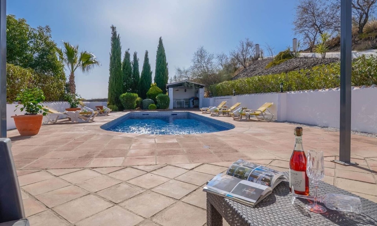Rio Velez Villa | Villa Bravo Viñuela by Ruralidays