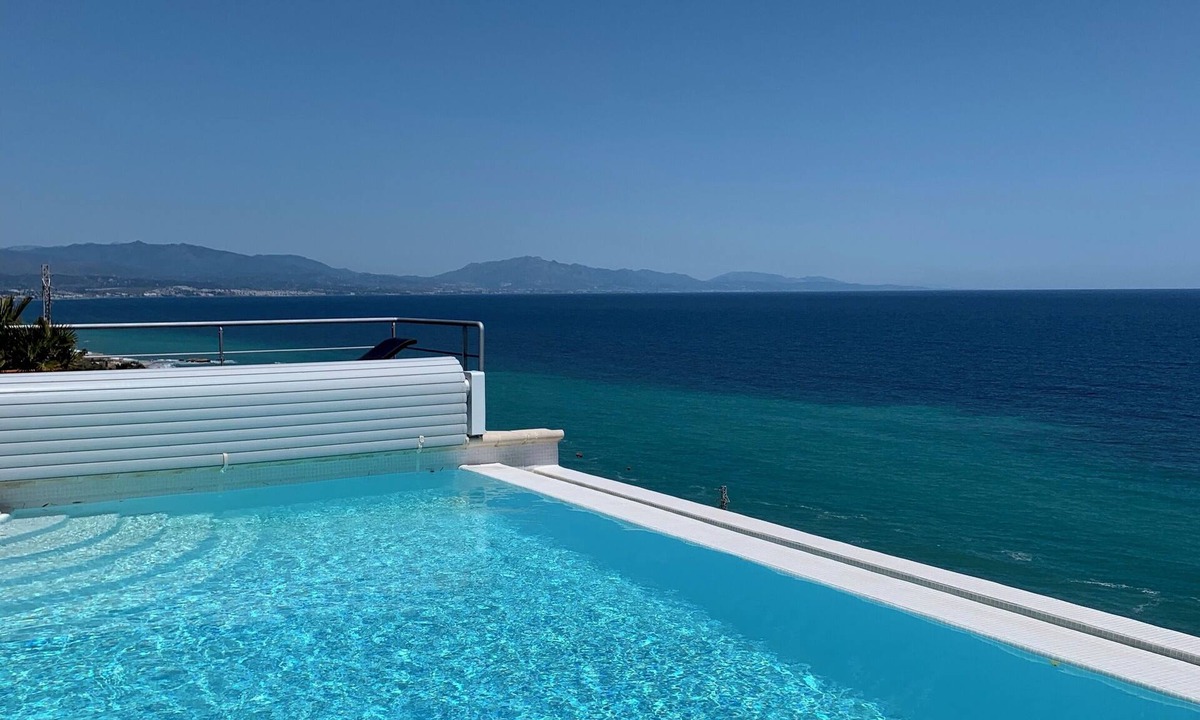 Manilva Villa | Villa by the sea - Breathtaking sea view & infinity pool - Costa del Sol
