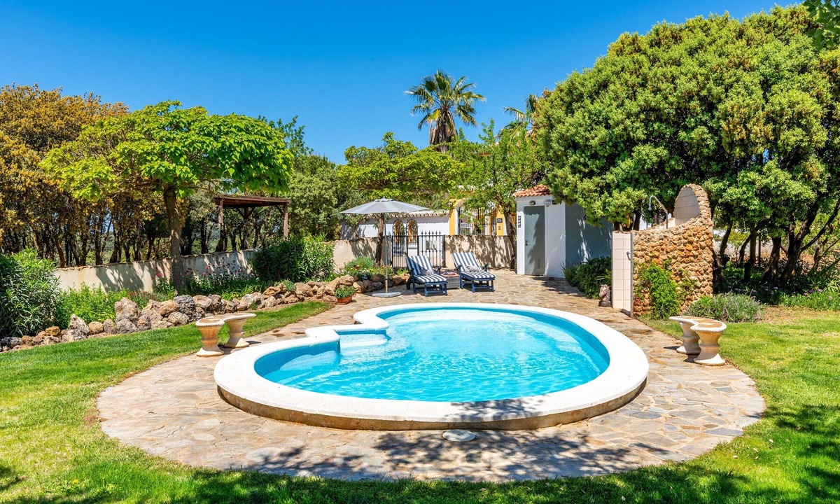 Archidona Villa | Villa "Casa de los Sueños" with Pool, Mountain View, Garden & Wi-Fi