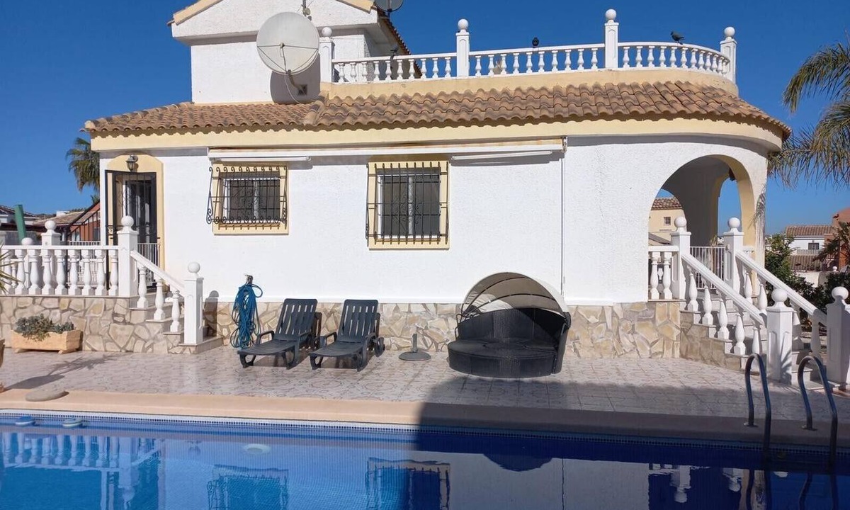 Mazarron Villa | Villa 'Casa Familia Thijssen' with Private Pool, Wi-Fi and Air Conditioning