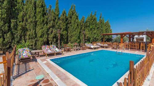 Rio Velez House | Villa Covadonga Vélez-Málaga by Ruralidays