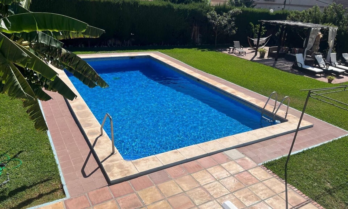 Rincon de la Victoria Villa | Villa Dopimar with Private Pool, Wi-Fi, and Air Conditioning