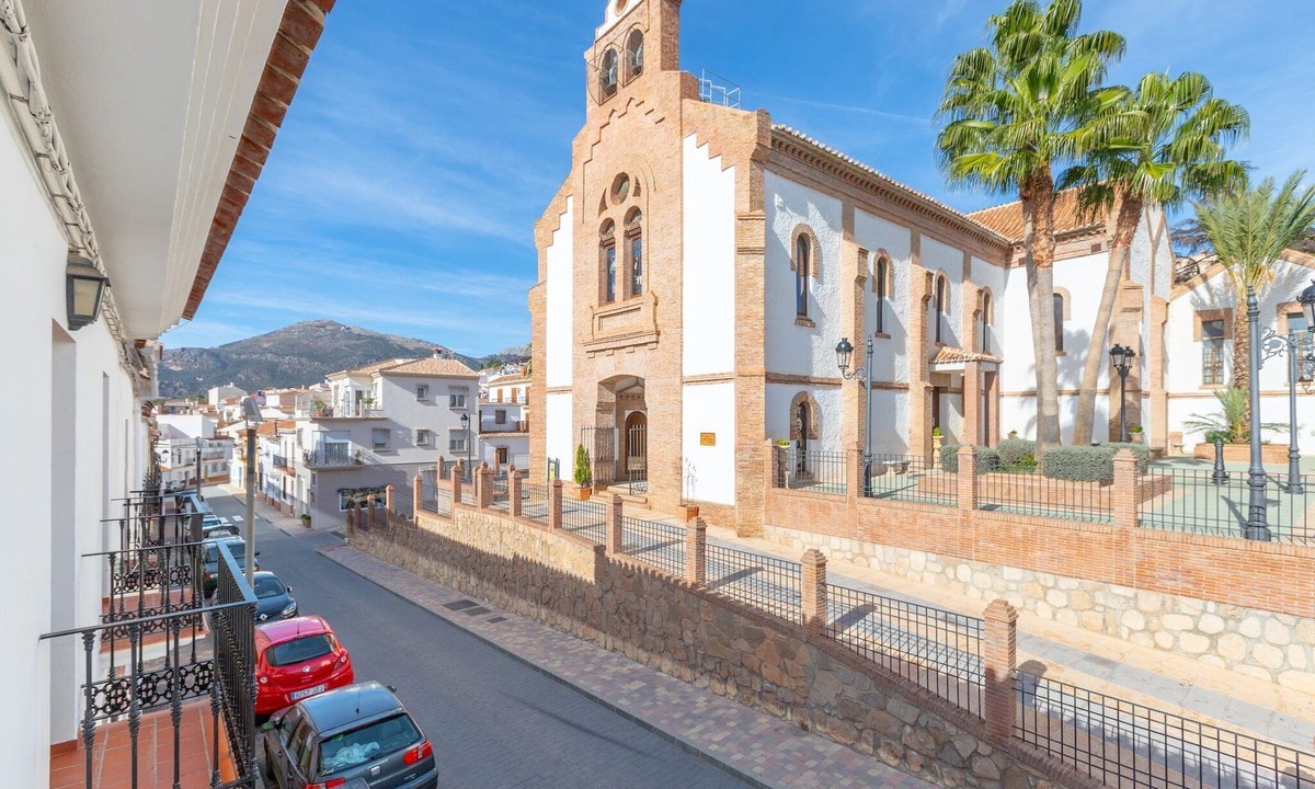 Periana Ski Chalet | Villa in Periana near Torre del Mar Beach