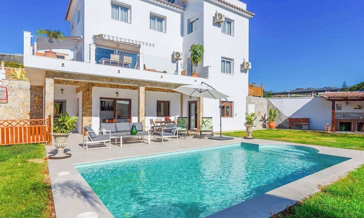 Mezquitilla Villa | Villa Isabel Vélez-Málaga by Ruralidays