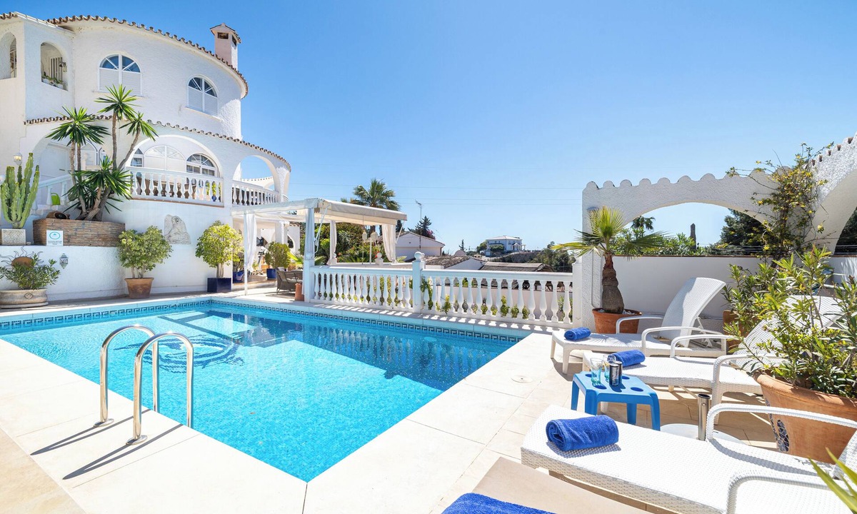 Torreblanca Villa | Villa Las Chicas the authentic Andalusian retreat