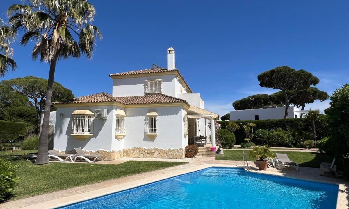 Cabo Roche Villa | Villa Migusto - Fantastic family holiday home with private pool in quiet location
