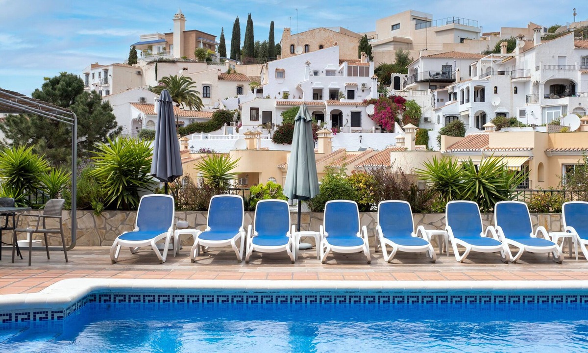 Chimenea Villa | Villa Miramar Burriana Beach 10 pax