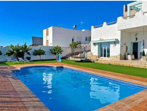 Puerto Real Villa | Villa Nostra - Bahía de Cádiz Golf & Relax