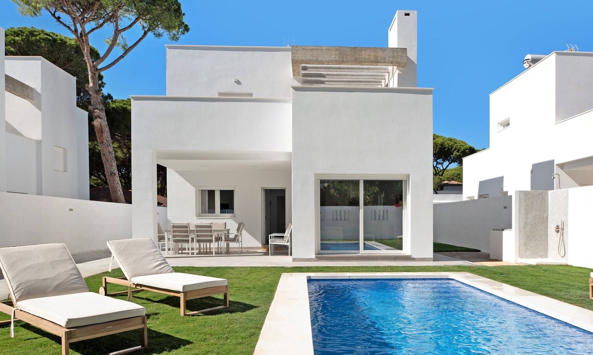 Los Gallos-Cerromolino House | Villa 'Santa Clara 21c' with Private Pool, Wi-Fi and Air Conditioning