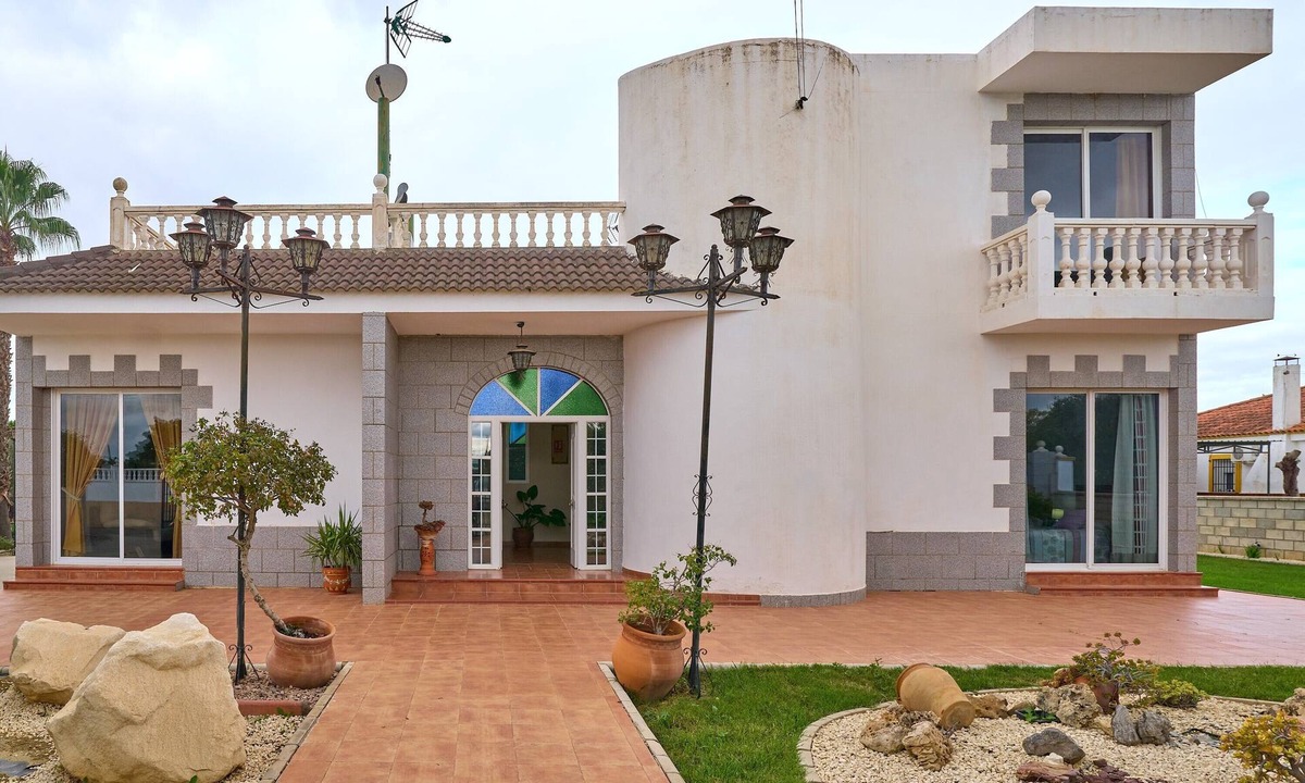 La Carlota House | Villa 'Santa Ana' with Private Pool, Wi-Fi and Air Conditioning