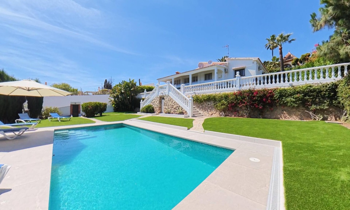 Caleta de Velez Villa | Villa Sursum – Luxury Sea View Villa with Private Pool