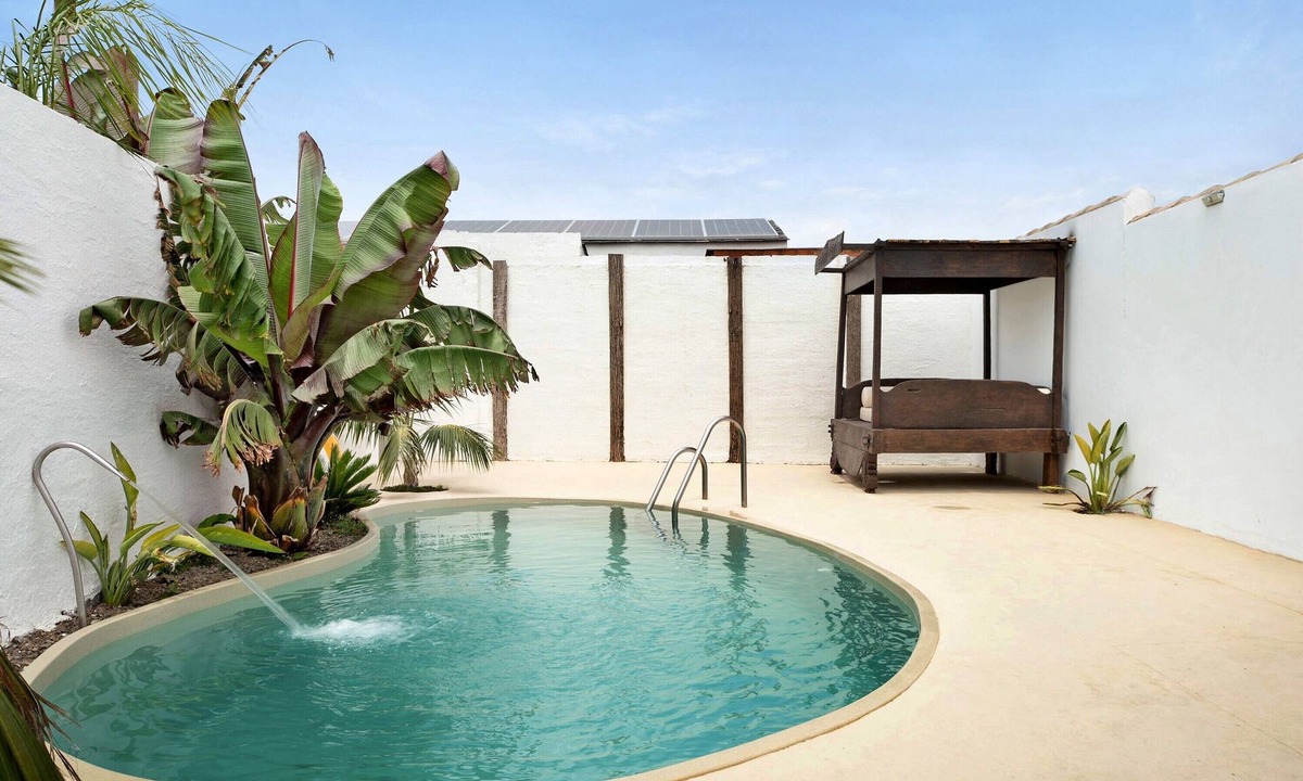 Chiclana de la Frontera House | 'Villa Tokio' with Pool & Wi-Fi