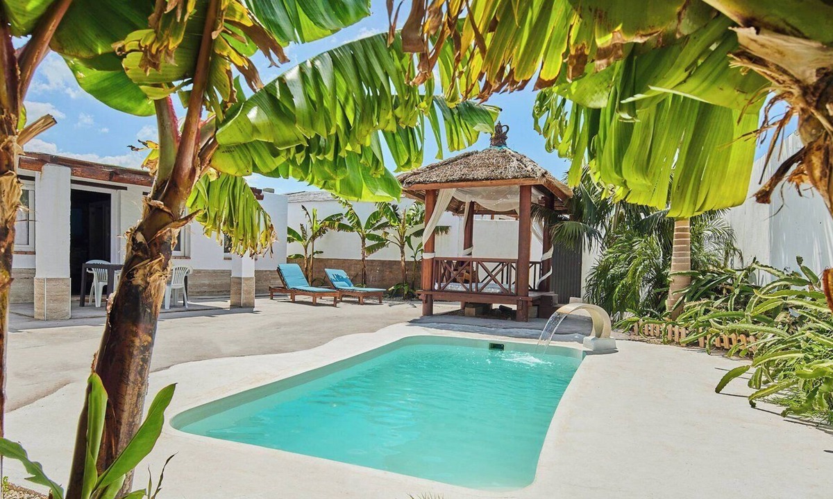 Chiclana de la Frontera Villa | Villa Tailandia Chiclana de la Frontera by Ruralidays