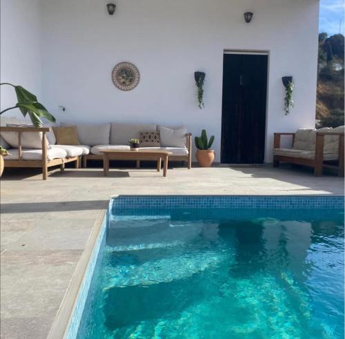 Malaga-Este Villa | Villa Trompetilla & Casa Cactus Luxury Wellness Villa with Pool, Yoga Studio & Hammam for 20p in Montes de Málaga 40 min to Malaga city
