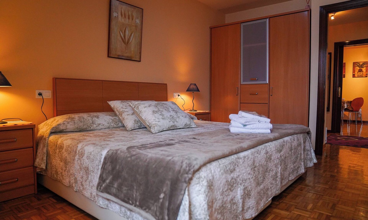 Ribadesella Apartment | Villamarinera Family for 4-5 people with Wi-Fi, garage and petfriendly