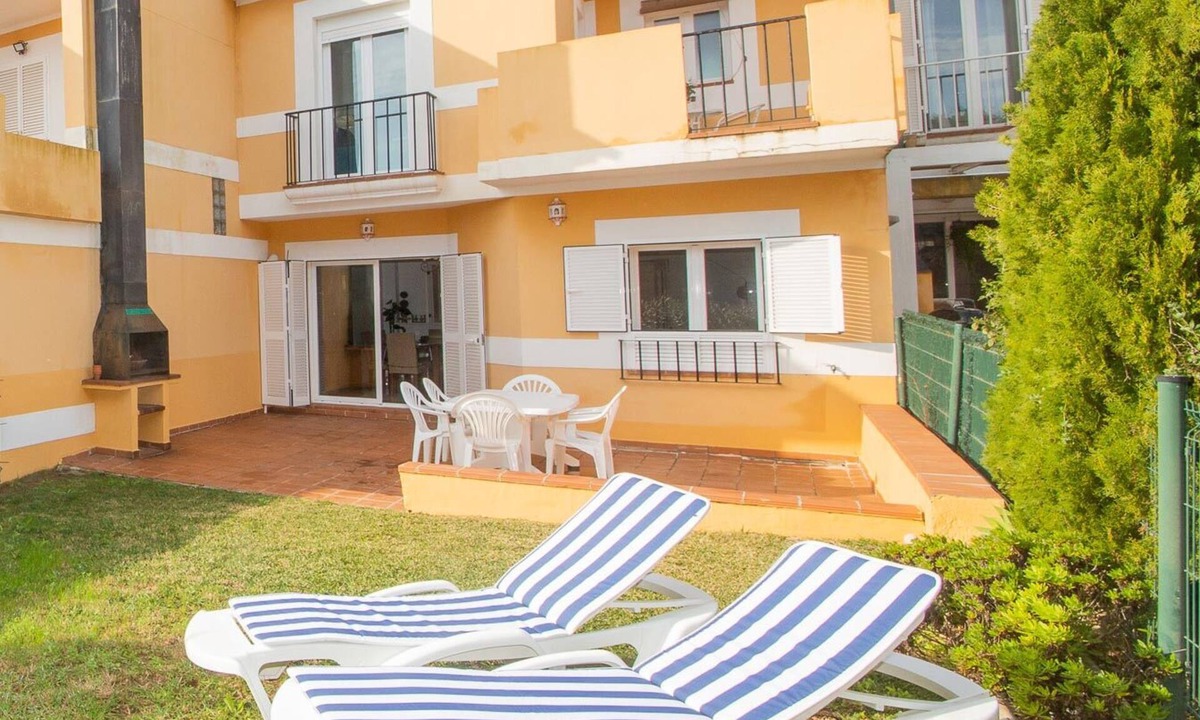 Castillo de Sabinillas Ski Chalet | Villas del Golf townhouse 27